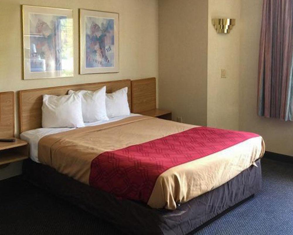 Econo Lodge London Eksteriør bilde