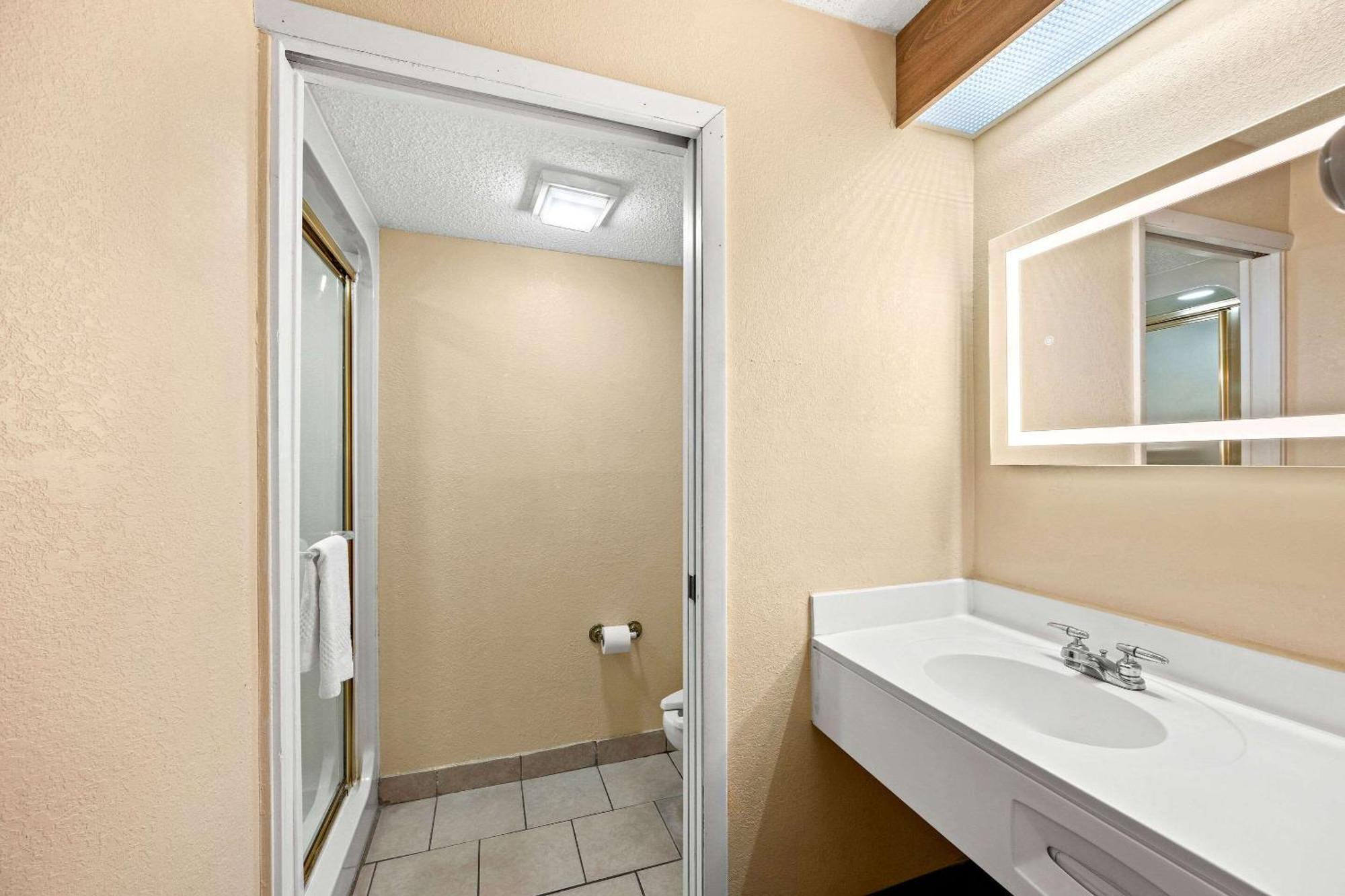 Econo Lodge London Eksteriør bilde